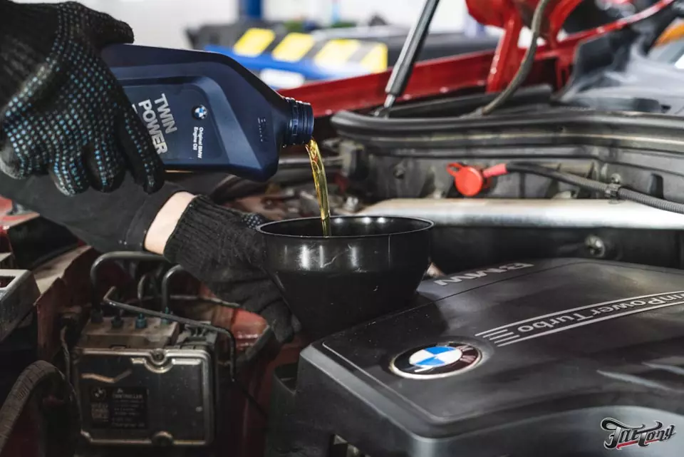 BMW X4. Плановая замена масла и фильтров.